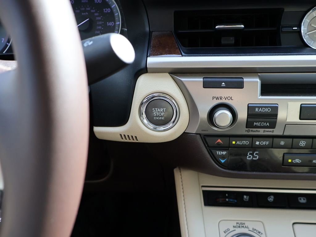 Used 2018 Lexus ES 350 w/ Luxury Package w/Wood Trim FWD image 25