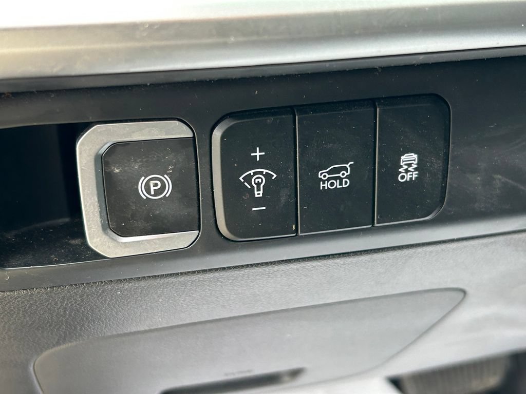 Used 2025 Hyundai Santa Fe SEL FWD image 25