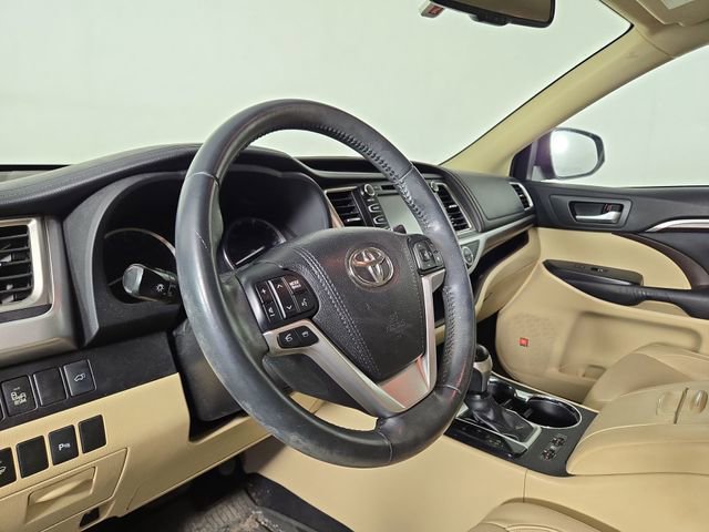 Used 2016 Toyota Highlander Limited image 14
