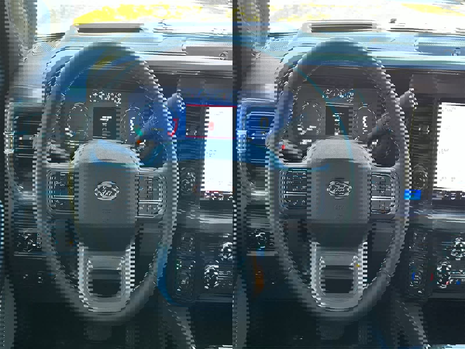 Used 2025 Ford F250 Lariat w/ Lariat Ultimate Package image 15