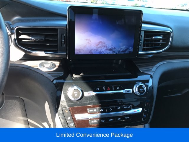Used 2023 Ford Explorer Limited AWD/4WD image 5