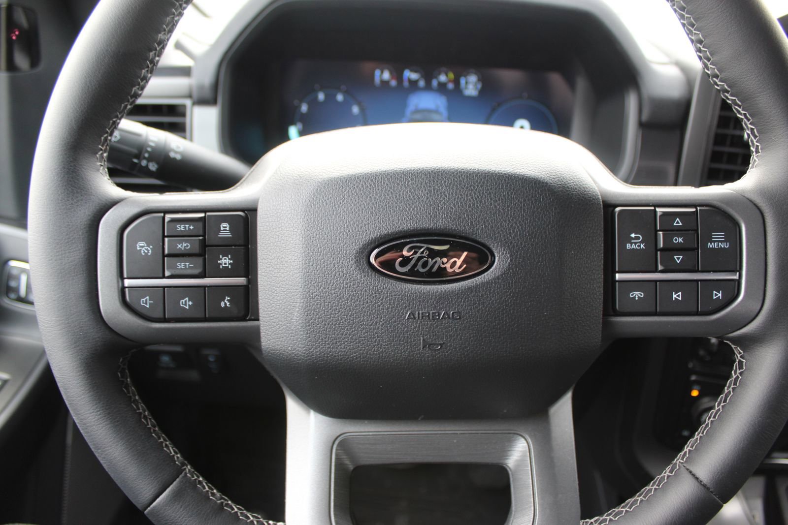 New 2025 Ford F150 Lariat w/ Equipment Group 501A Mid image 31