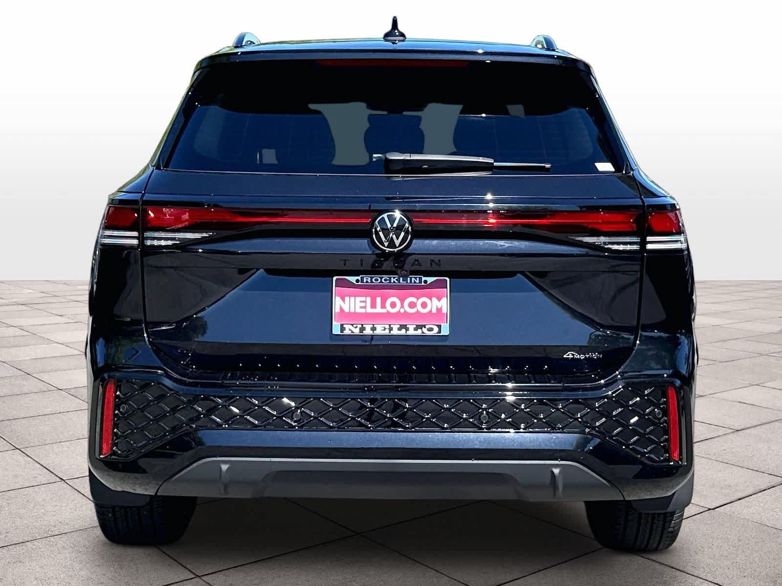 Used 2026 Volkswagen Tiguan SE R-Line AWD/4WD image 7