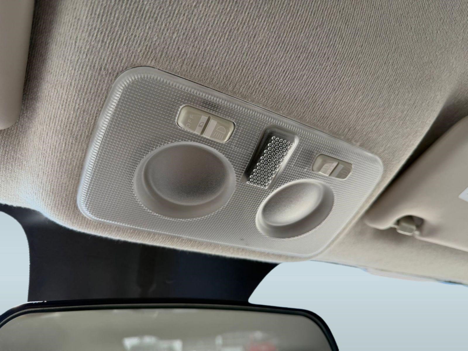 Used 2015 FIAT 500 Pop image 17