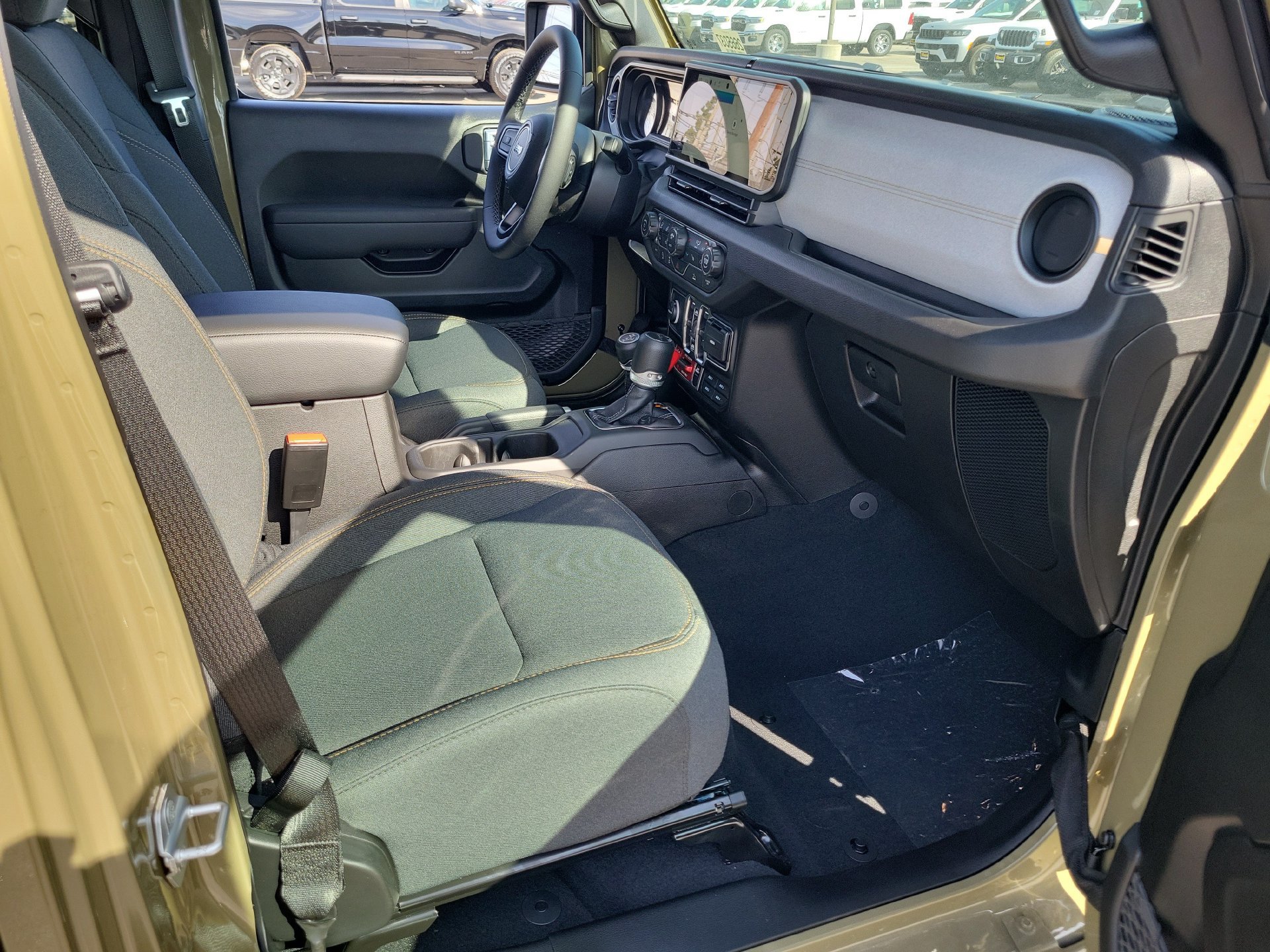 New 2026 Jeep Gladiator Sport AWD/4WD image 13