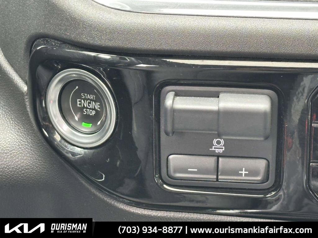 Used 2023 Chevrolet Silverado 1500 LTZ w/ LTZ Premium Package image 7