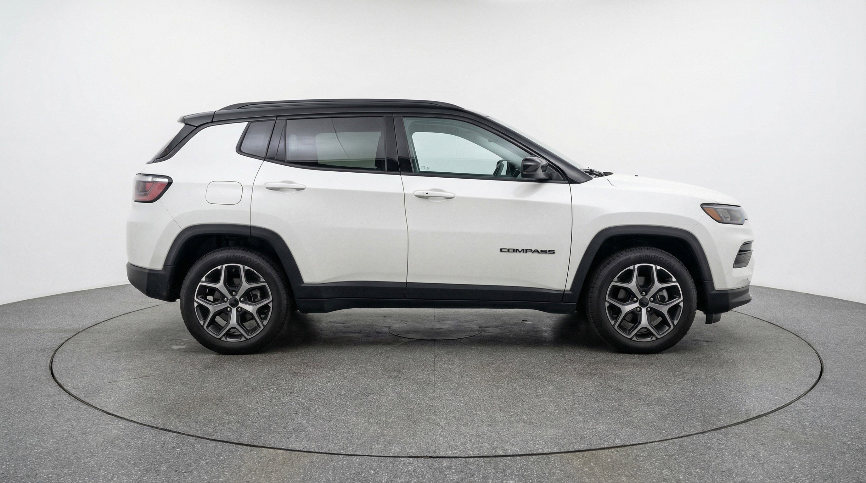 Used 2025 Jeep Compass Limited AWD/4WD image 11