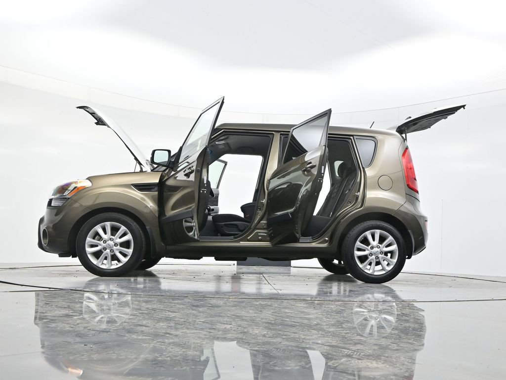 Used 2013 Kia Soul + image 52