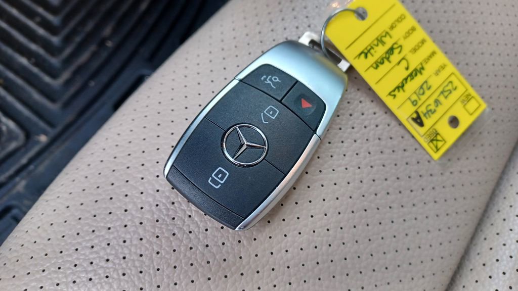 Used 2019 Mercedes-Benz C 300 C 300 image 10