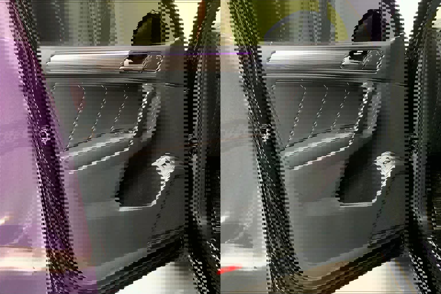 Used 2023 Volkswagen Tiguan SEL R-Line image 26