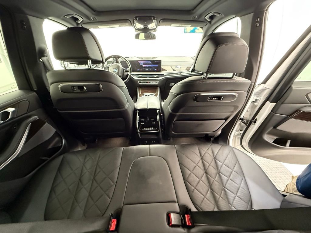 Used 2024 BMW X5 xDrive40i w/ Premium Package image 30