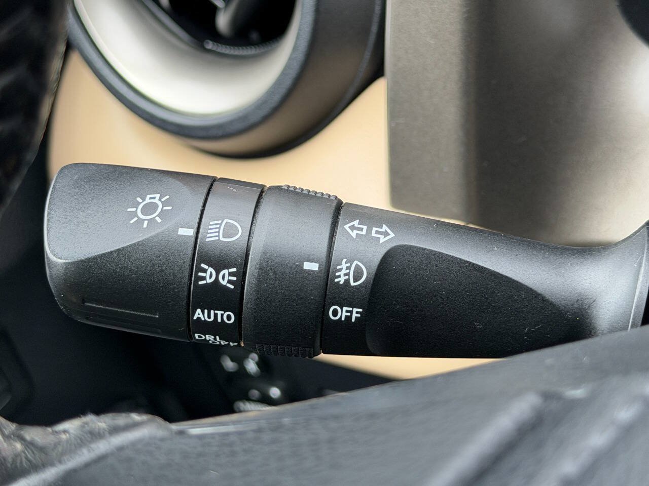 Used 2013 Toyota RAV4 Limited AWD/4WD image 40