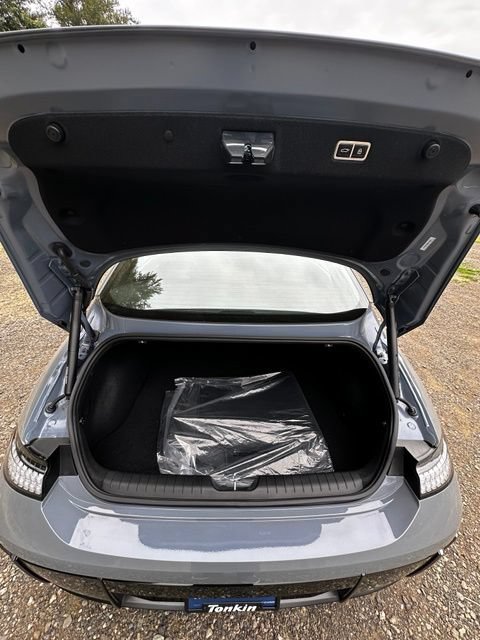 Certified 2025 Hyundai Ioniq 6 SE RWD image 23