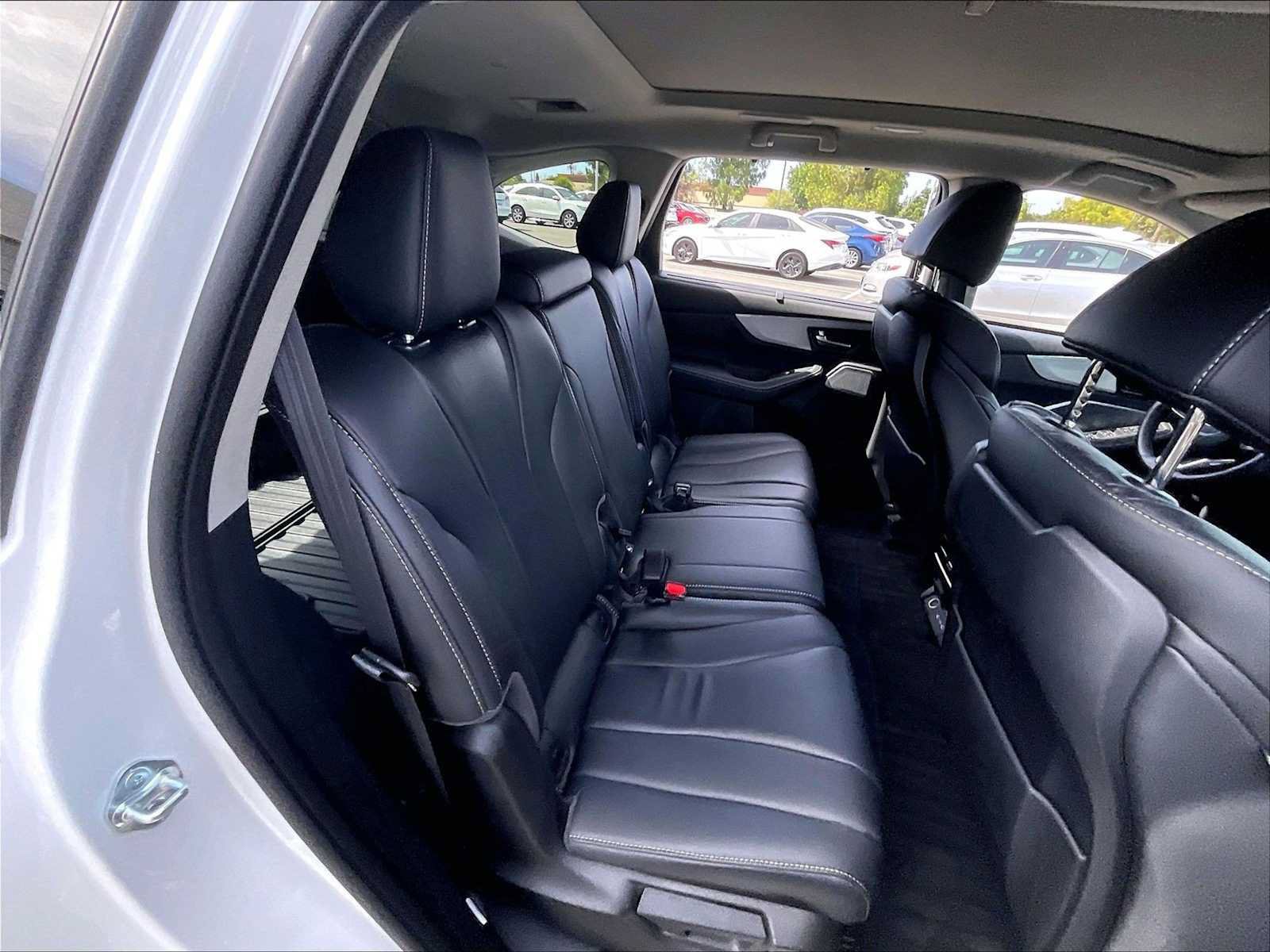 Used 2025 Acura MDX w/ Technology Package FWD image 28