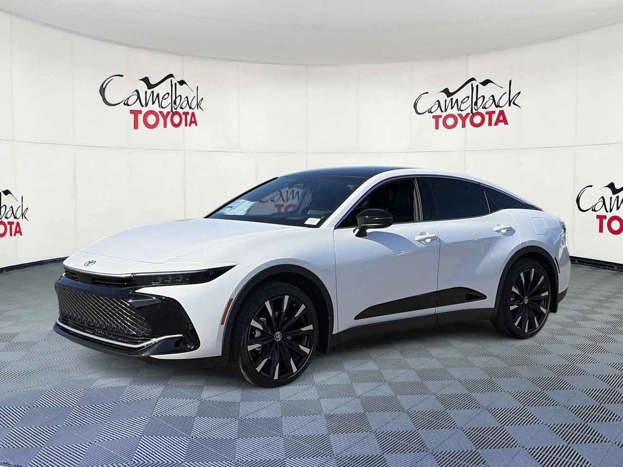 New 2026 Toyota Crown Platinum AWD/4WD image 4