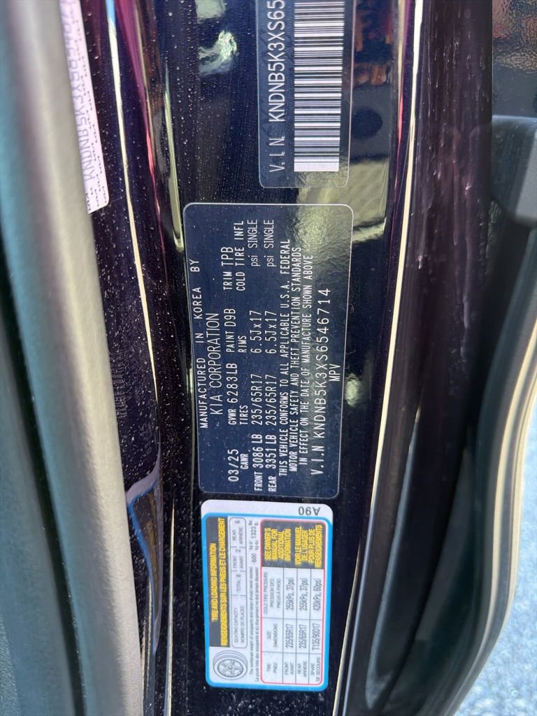 Certified 2025 Kia Carnival image 24