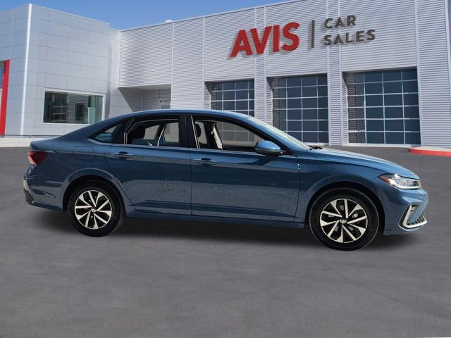 Used 2025 Volkswagen Jetta S image 5