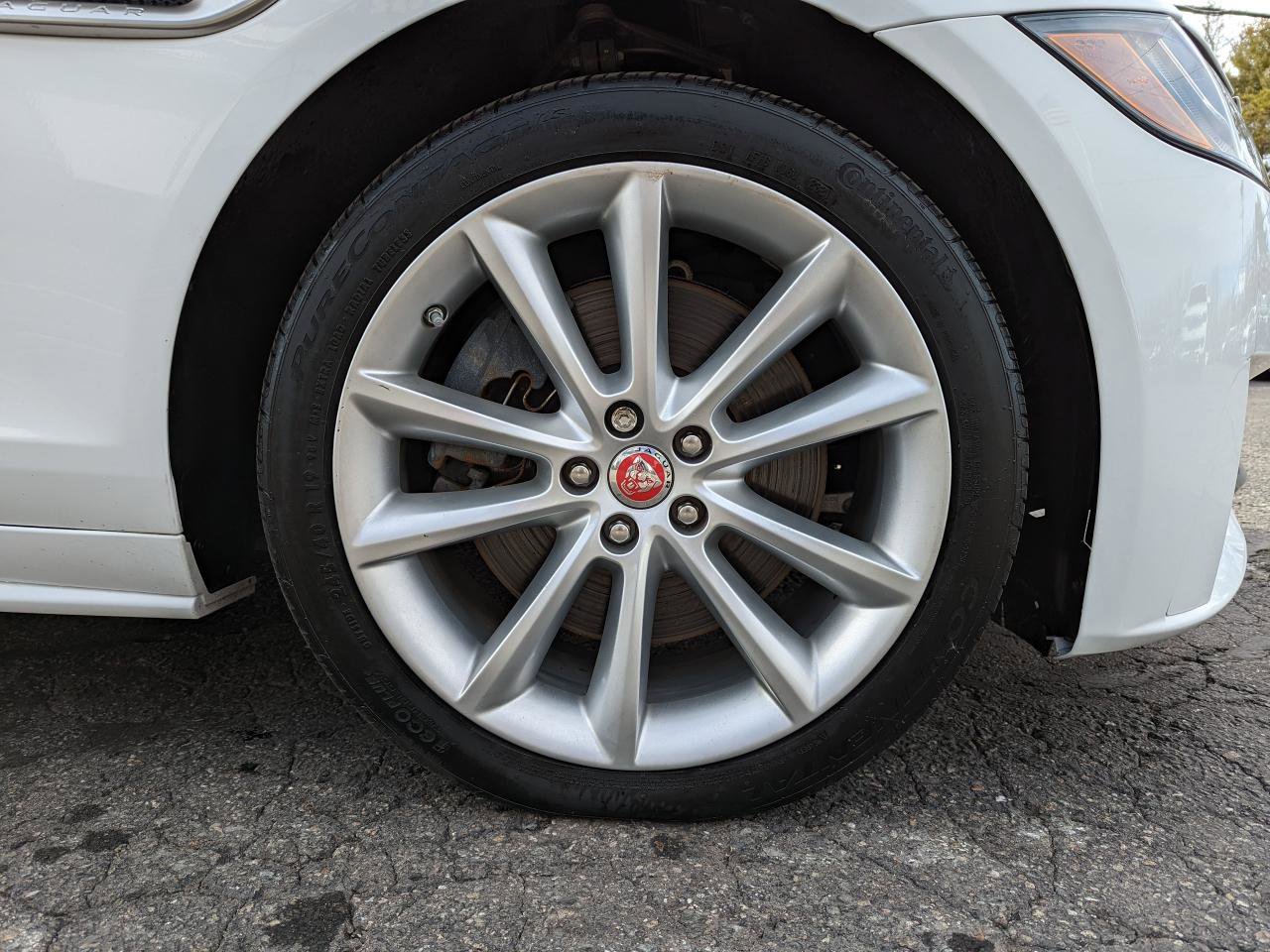 Used 2017 Jaguar XF R-Sport image 48