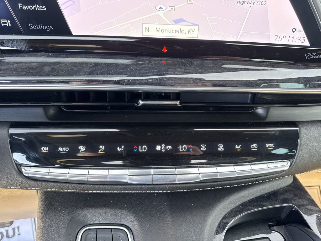 Used 2021 Cadillac Escalade ESV Premium Luxury AWD/4WD image 19