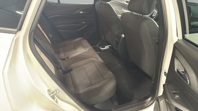 Used 2024 Chevrolet Trax LS w/ LS Convenience Package image 26