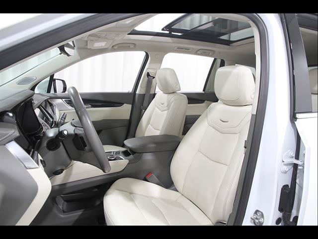 Used 2024 Cadillac XT6 Premium Luxury w/ Technology Package AWD/4WD image 5