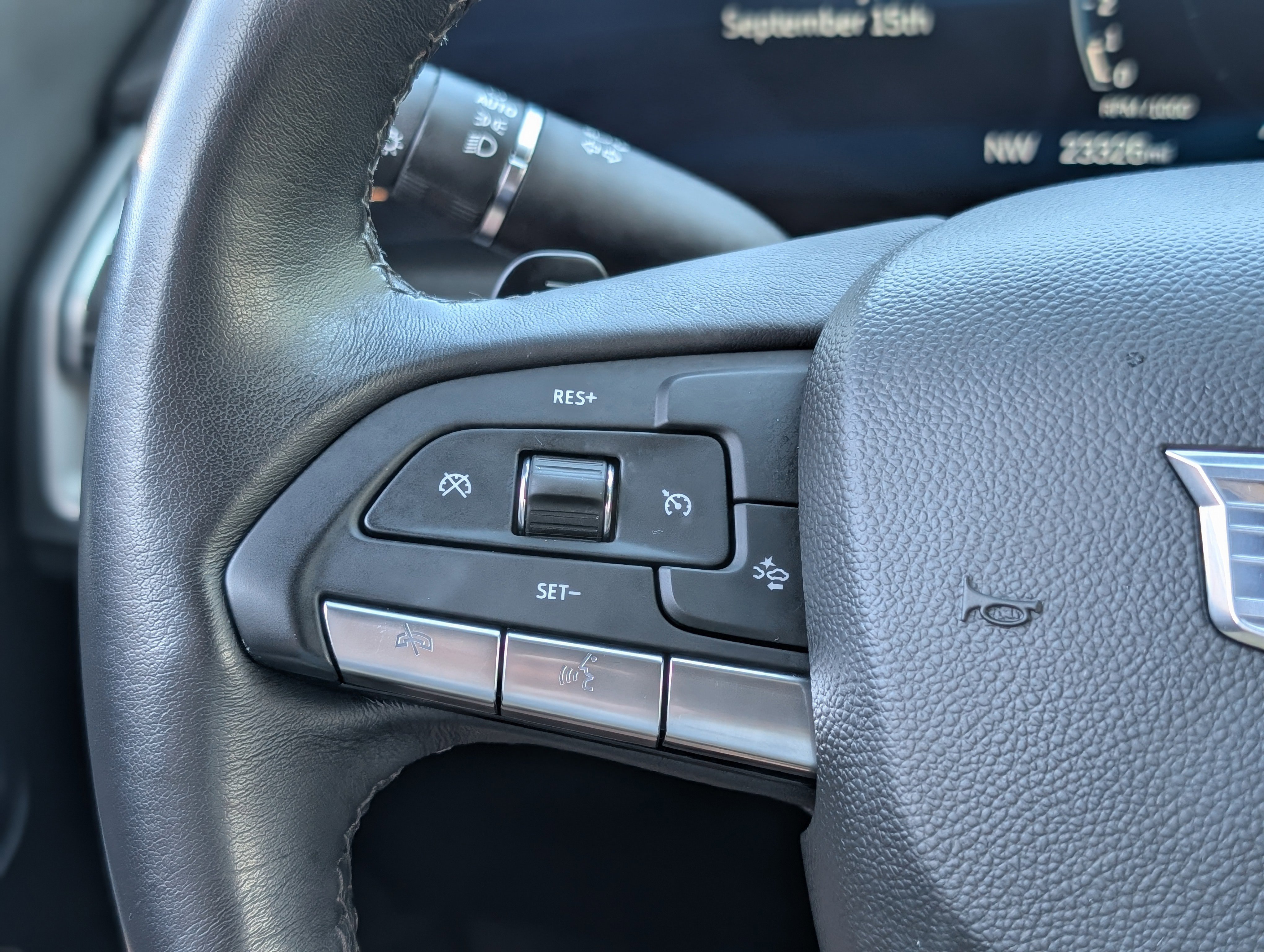 Used 2024 Cadillac XT4 Premium Luxury image 19