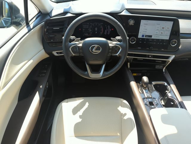 Used 2024 Lexus RX 350 FWD w/ Technology Package image 13