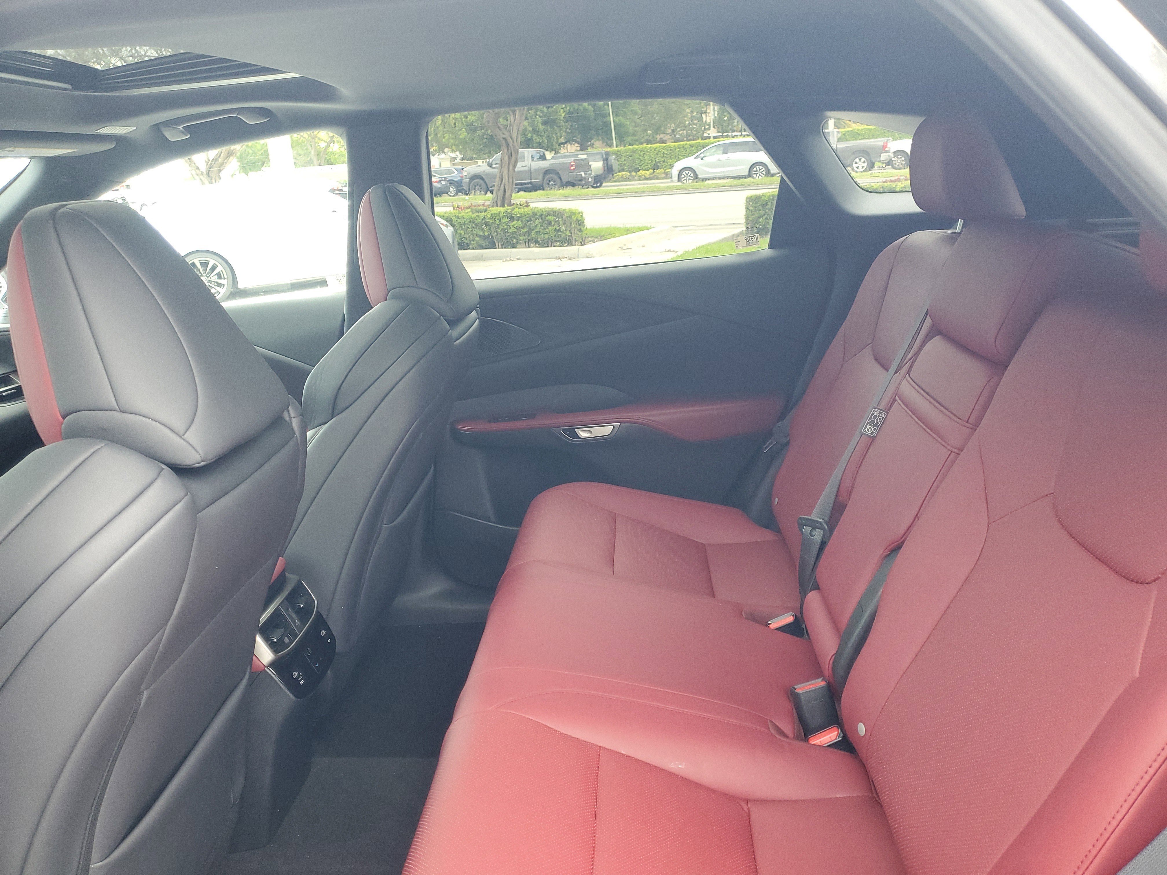 Used 2024 Lexus RX 350 F Sport w/ Convenience Package image 16