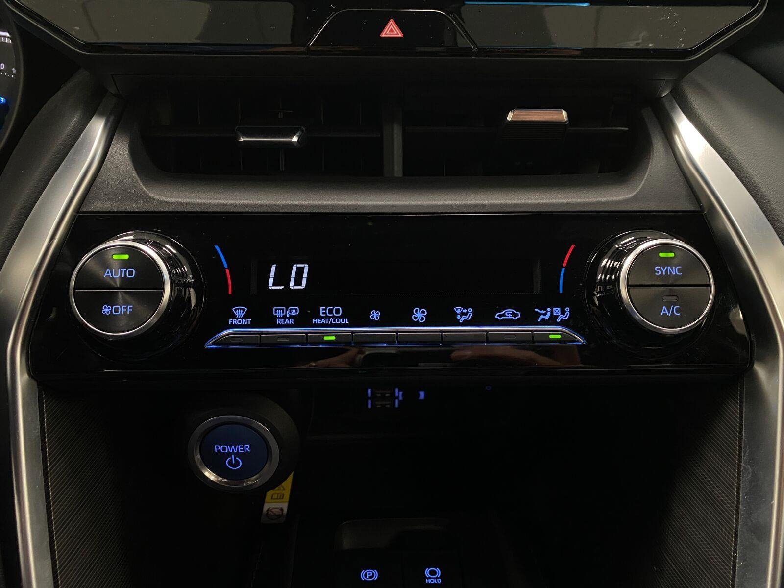 Used 2022 Toyota Venza XLE AWD/4WD image 26