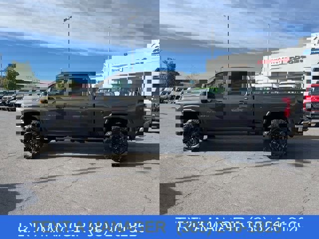 Used 2022 Chevrolet Silverado 3500 LT w/ Convenience Package image 2