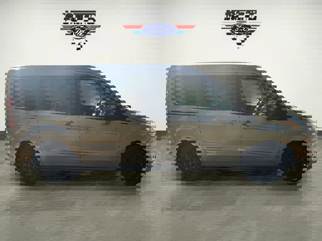 Used 2020 Ford Transit Connect XLT image 4