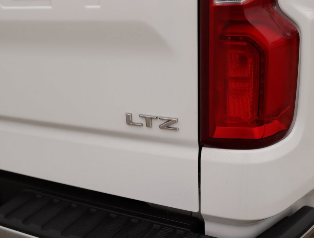 Used 2024 Chevrolet Silverado 1500 LTZ image 39