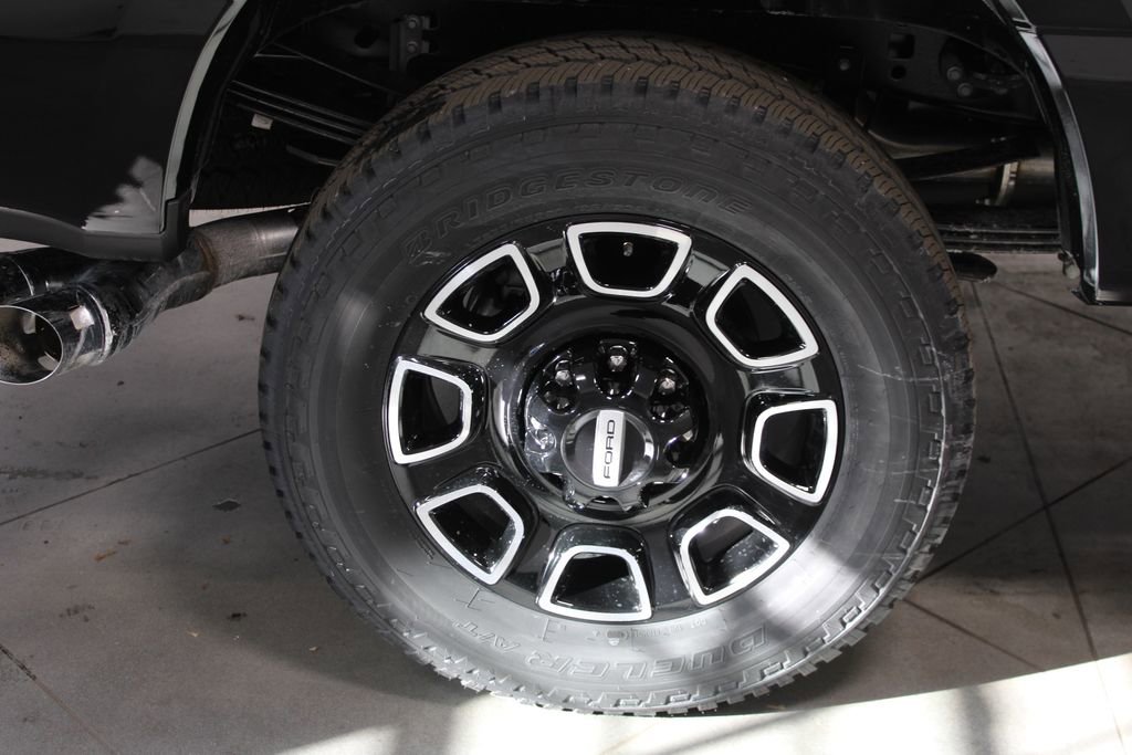 New 2026 Ford F350 Platinum image 15