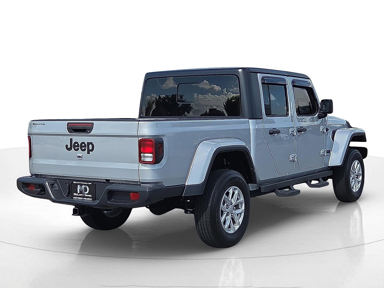 Used 2023 Jeep Gladiator Sport image 5
