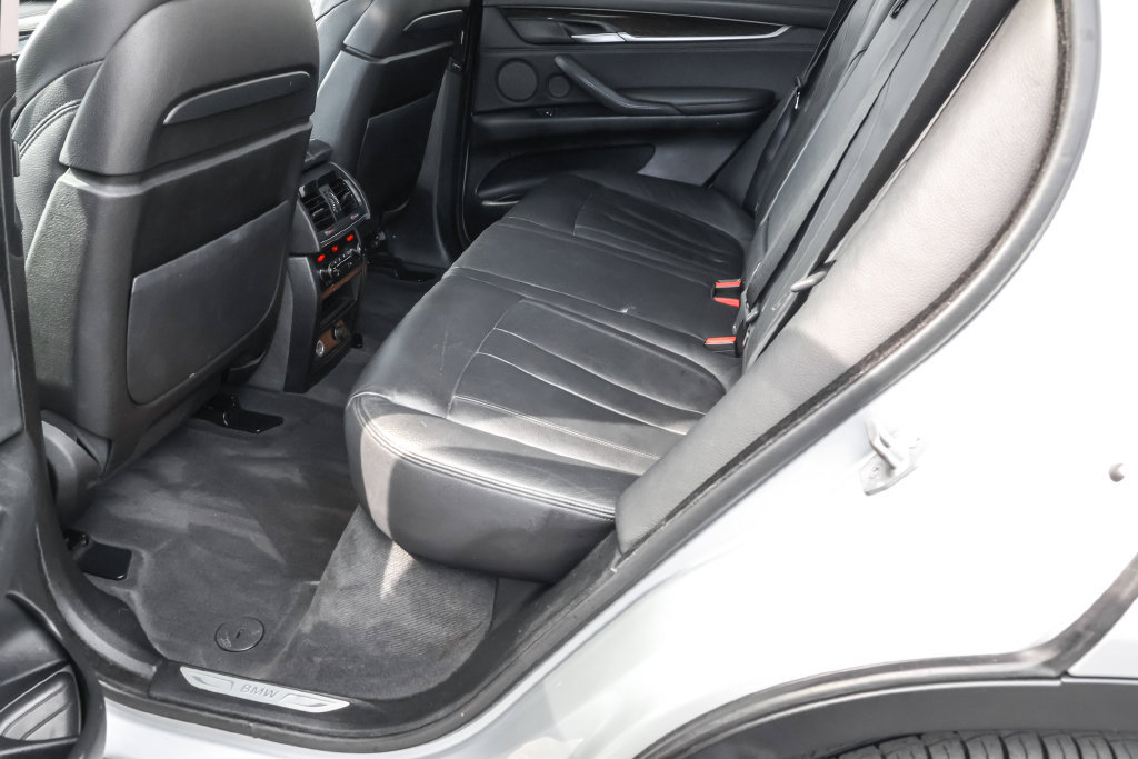 Used 2015 BMW X5 xDrive50i AWD/4WD image 31