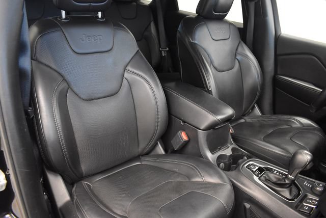 Used 2019 Jeep Cherokee Limited AWD/4WD image 6