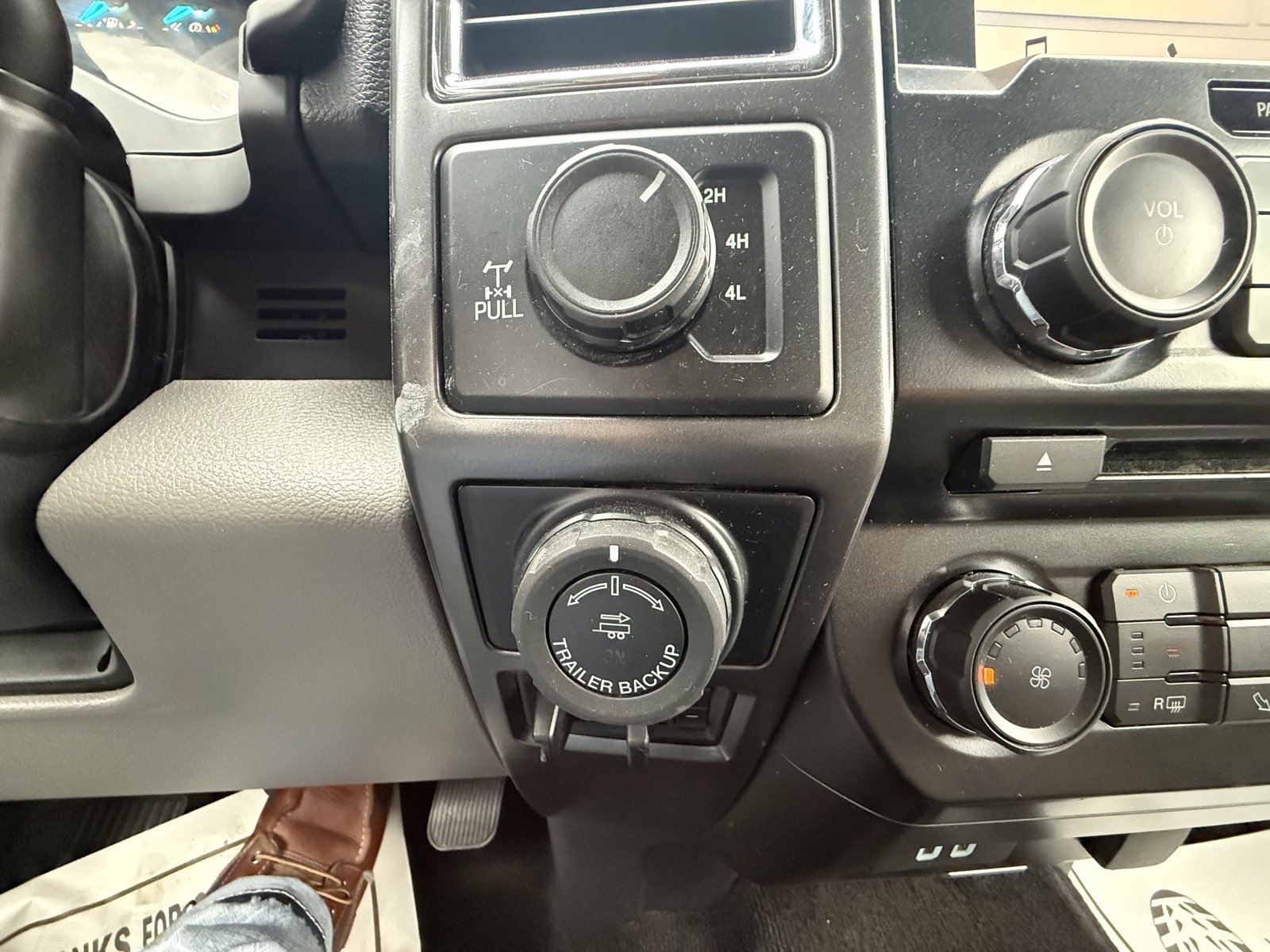 Used 2017 Ford F150 XLT w/ Equipment Group 302A Luxury image 15