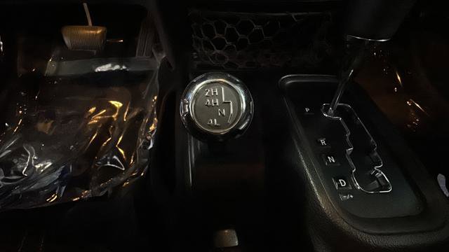 Used 2016 Jeep Wrangler Unlimited Sahara w/ Dual Top Group image 30