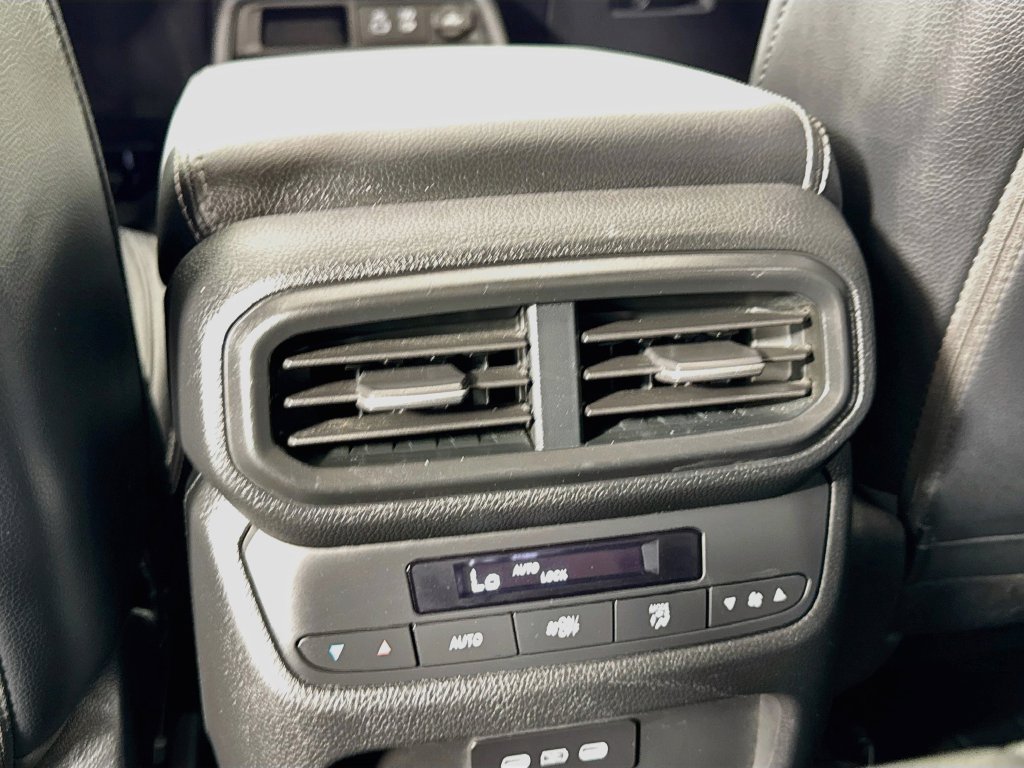 Used 2024 Honda Pilot Touring image 34