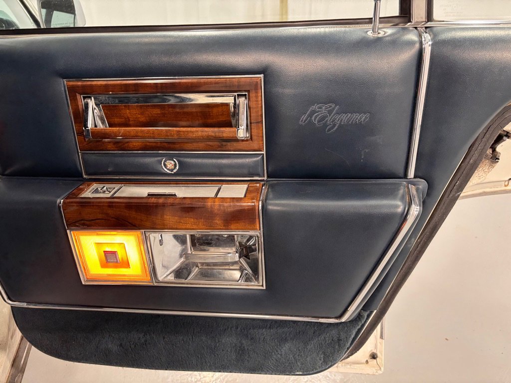 Used 1987 Cadillac Brougham image 27