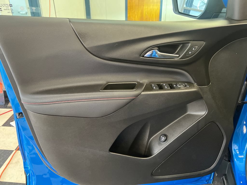 Used 2024 Chevrolet Equinox RS AWD/4WD image 35