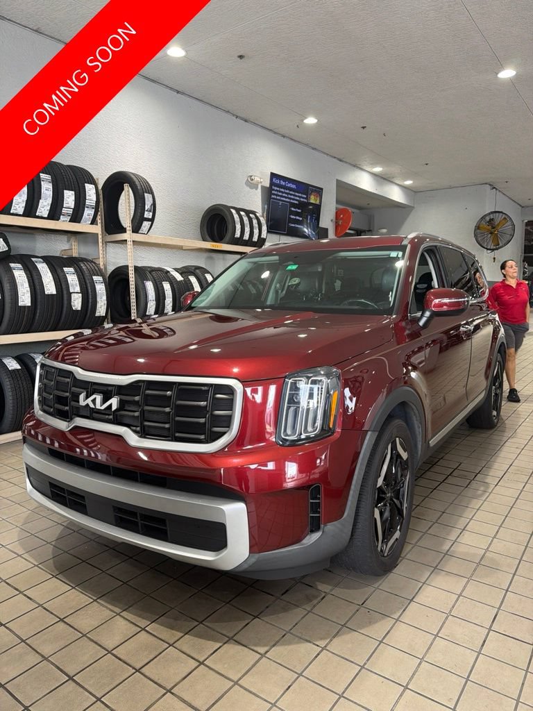 Certified 2024 Kia Telluride S w/ S Sunroof Package FWD image 2
