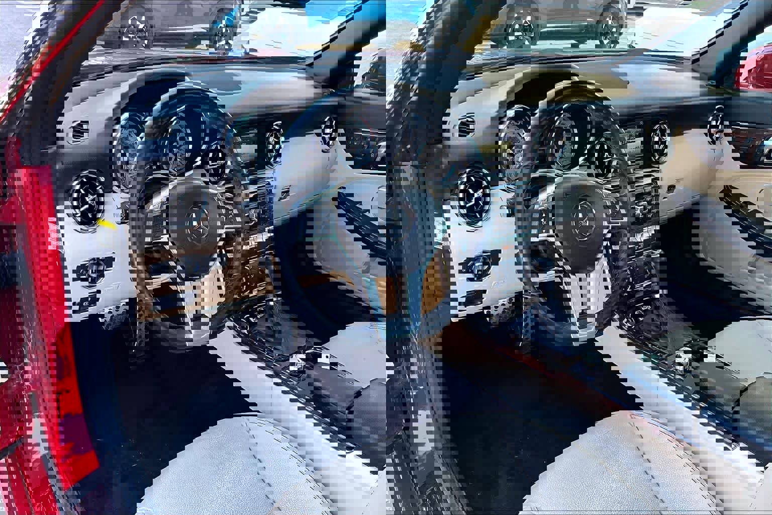 Used 2014 Mercedes-Benz SLK 250 image 17