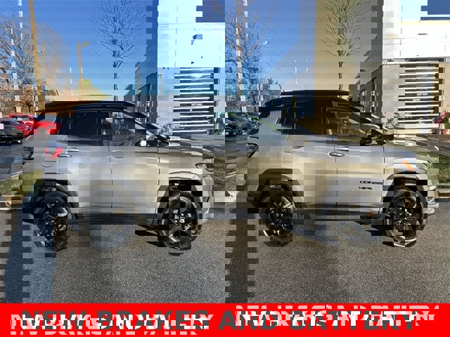Certified 2020 Jeep Compass Latitude image 9