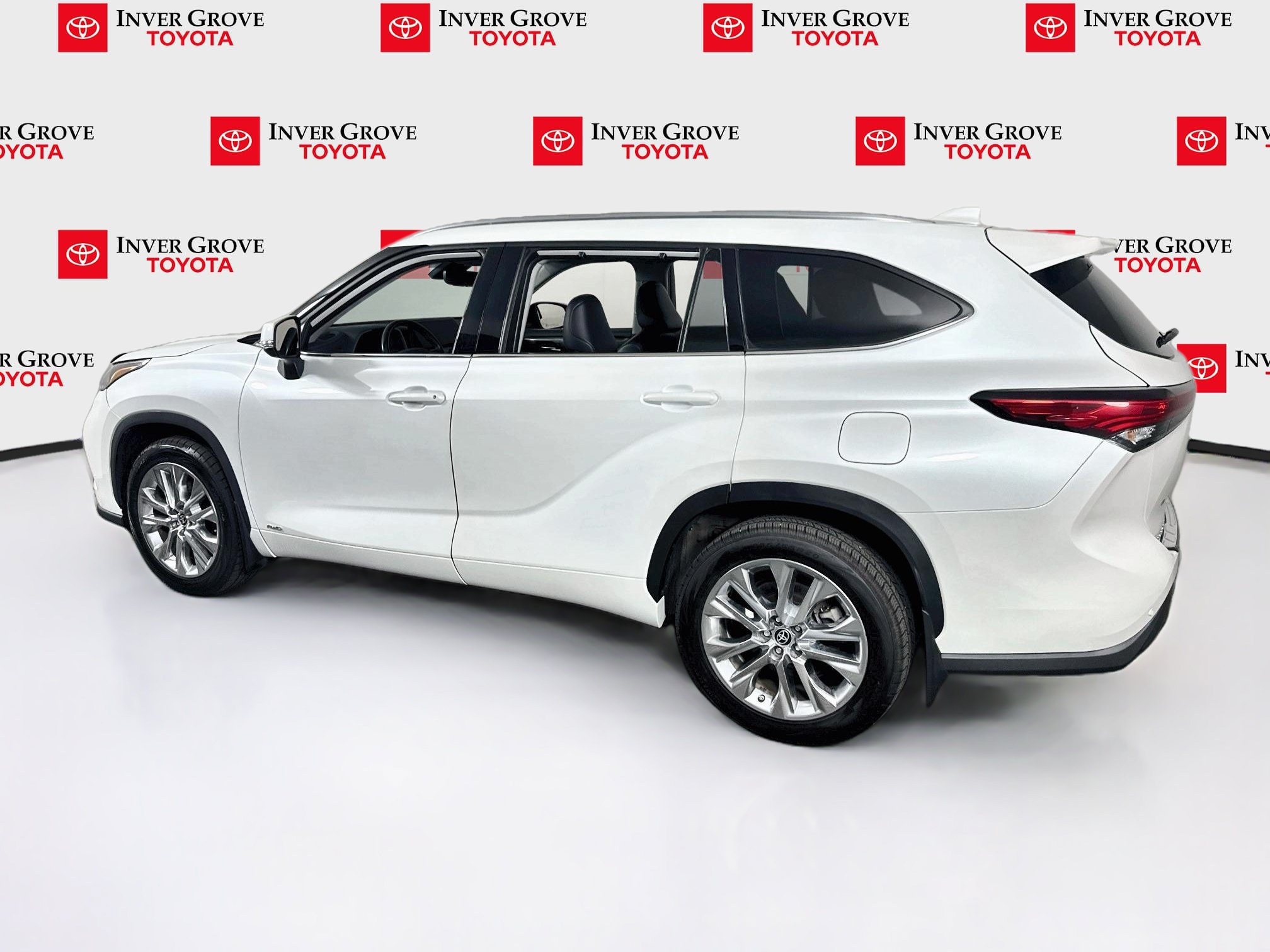 Used 2023 Toyota Highlander Limited AWD/4WD image 7