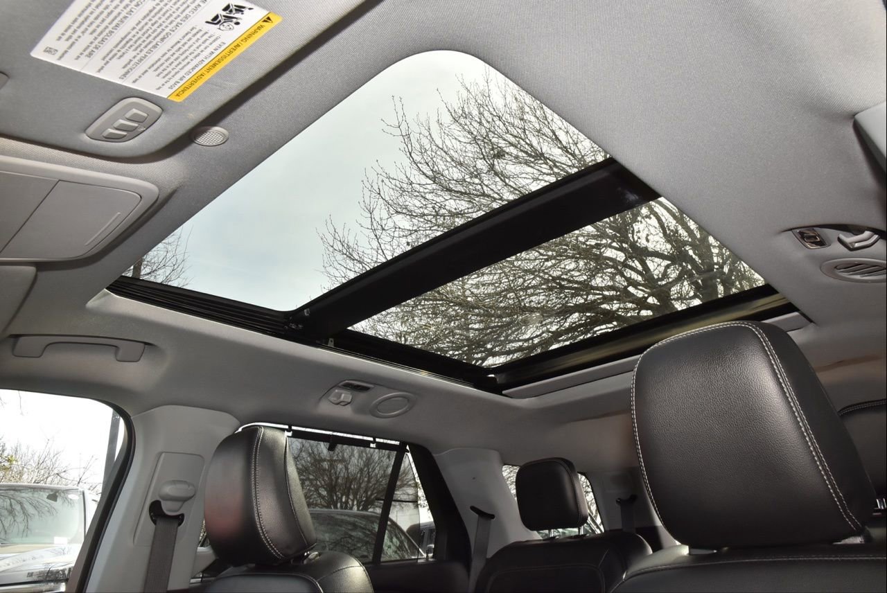 Used 2023 Ford Explorer Limited w/ Limited Technology Package image 27