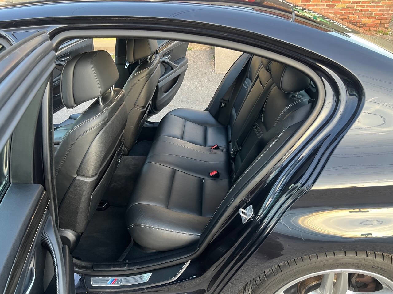 Used 2015 BMW 550i Sedan image 13
