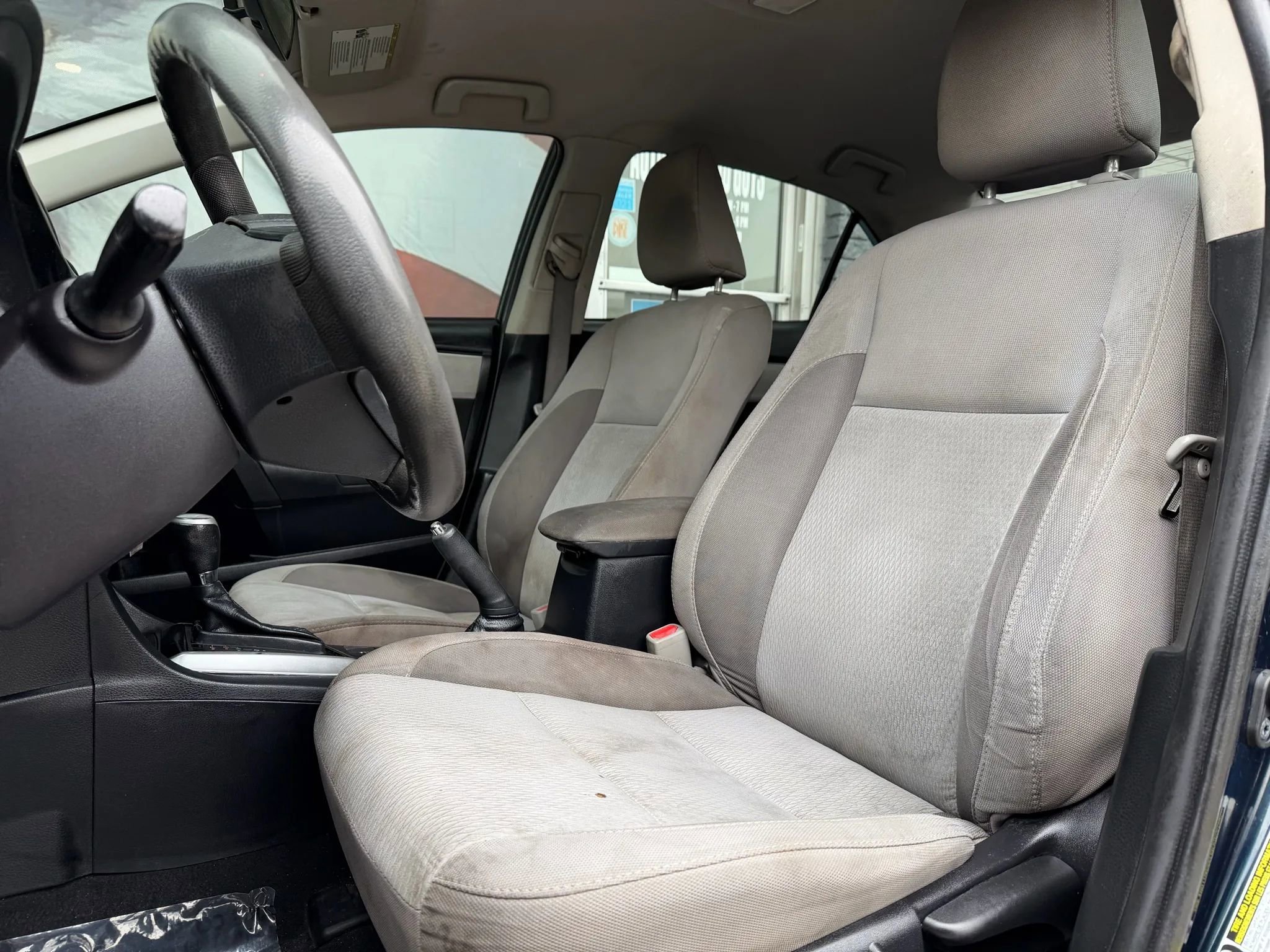 Used 2018 Toyota Corolla LE image 10