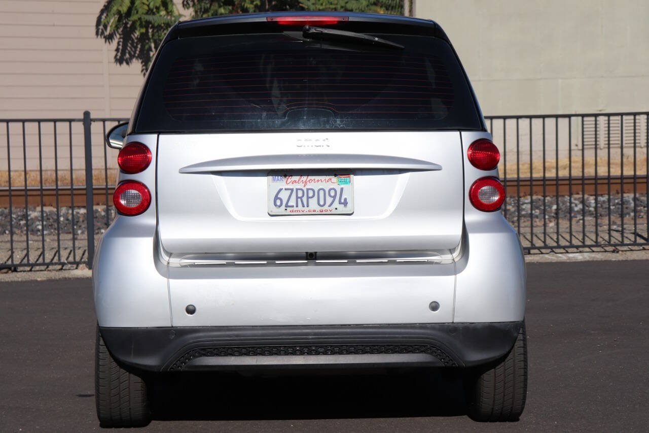 Used 2013 smart fortwo pure RWD image 8