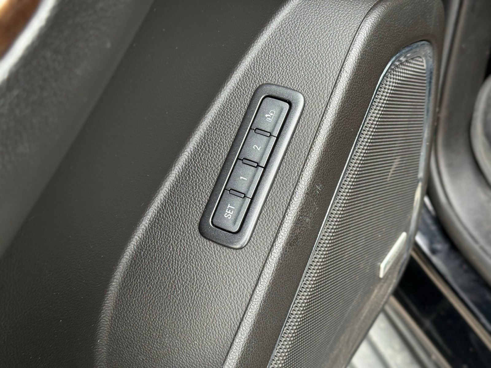 Used 2018 Chevrolet Tahoe LT image 13